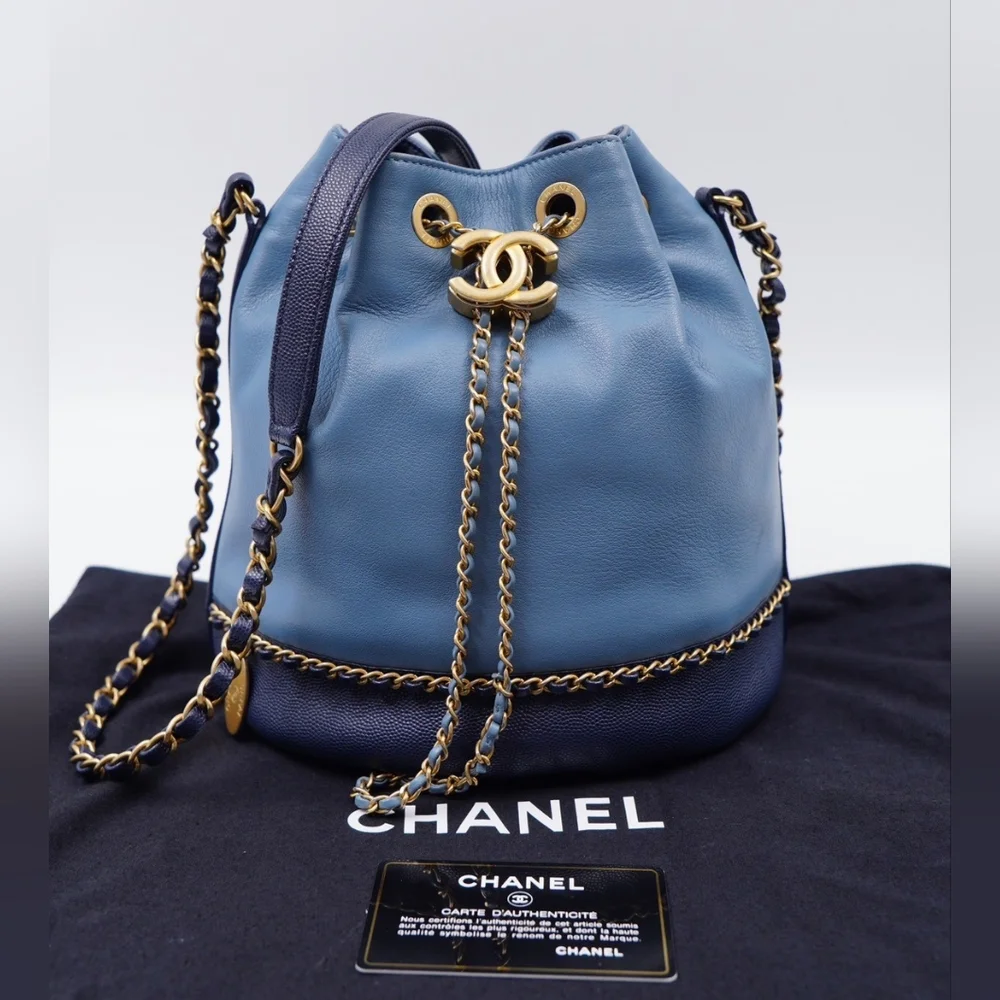 ❌️❌️SOLD ❌️❌️AT38❤️Chanel CC Lovely Chain Bucket Bag - Picture 1 of 16